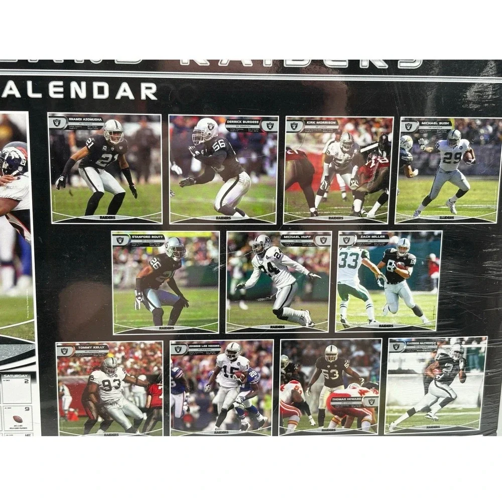 Oakland‎ Raiders 2010 NFL Team Calendar Sealed